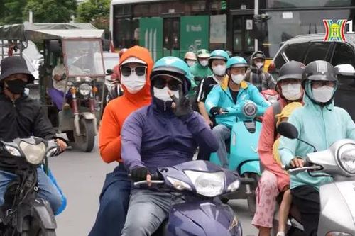 Muôn kiểu chống nắng ngày hè