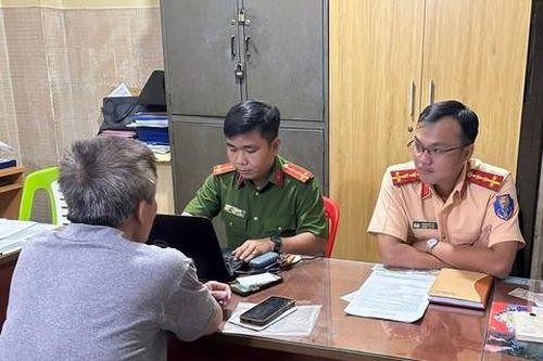 Vụ tài xế xe công nghệ đánh phụ nữ: Công an làm việc với người liên quan