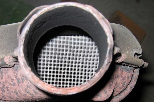 Một bộ phận quan trọng của ô tô cần vệ sinh thường xuyên nhưng lái xe hay bỏ qua