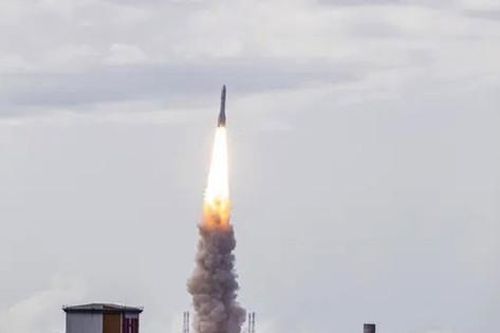 Cơ quan Vũ trụ châu Âu lần đầu tiên phóng thành công tên lửa Ariane 6