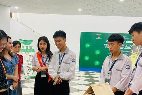 Học sinh Sóc Sơn giành giải Nhất cuộc thi 'Future Blue Innovation 2024'