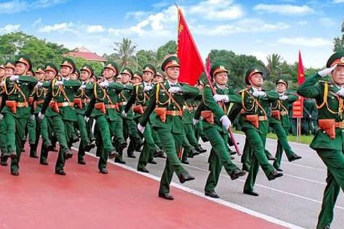 Bảng lương mới nhất của sĩ quan quân đội từ 1/7/2024