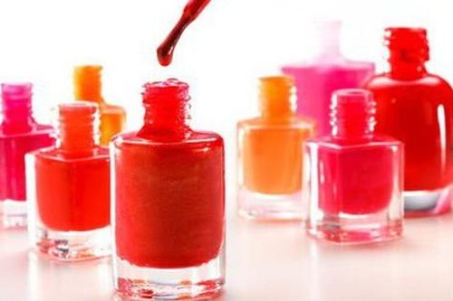Các thành phần có thể gây độc có trong sơn móng tay