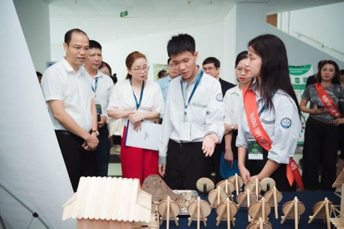 Học sinh tự tin khởi nghiệp tại cuộc thi Future Blue Innivation 2024