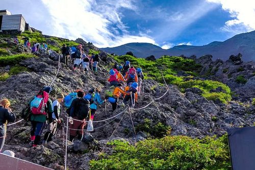 Phát hiện 3 người tử vong khi leo lên ngọn núi cao nhất Nhật Bản
