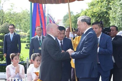 Quốc vương Campuchia Norodom Sihamoni chủ trì Lễ đón chính thức Chủ tịch nước Tô Lâm