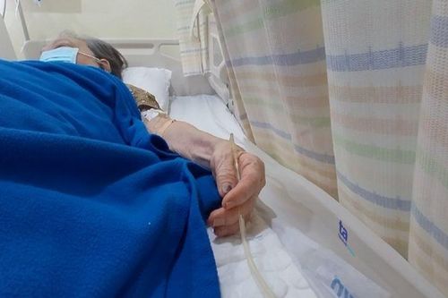 Sốt cao mê man vì biến chứng tiểu đường do tin vào cách chữa dân gian