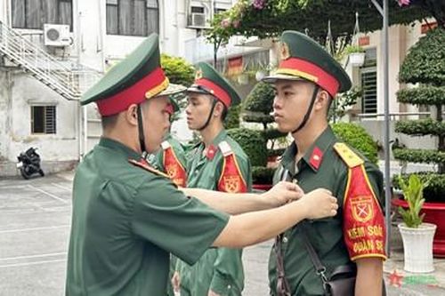 Chiến sĩ kiểm soát quân sự mẫu mực về lời nói, tiêu biểu về hành động