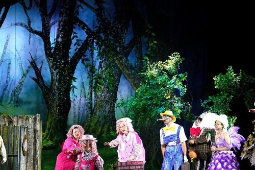 Tưng bừng nhạc kịch Broadway 'Shrek: On National Tour'