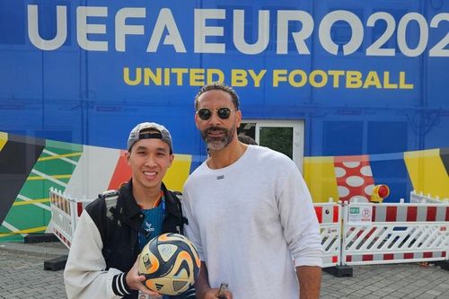 Phát Freestyle tâng bóng khiến Rio Ferdinand phấn khích tại EURO 2024