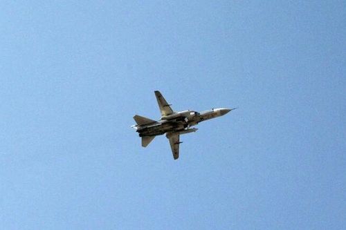 Clip Su-24 dội bom ồ ạt ở Idlib, Syria