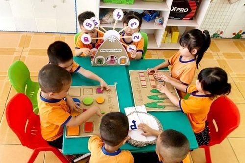Nỗ lực trông giữ trẻ trong dịp hè tại các trường mầm non ở TX Phú Thọ