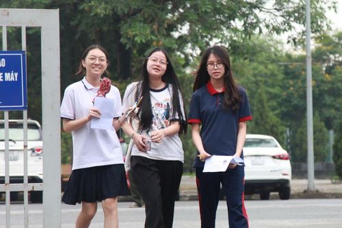 Hà Nội bổ sung hơn 1.500 chỉ tiêu tuyển sinh lớp 10 năm học 2024-2025