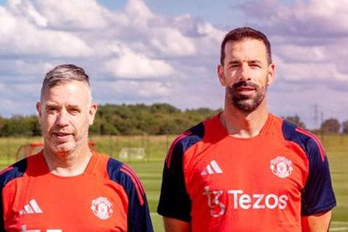 Van Nistelrooy về làm trợ lý cho HLV Ten Hag tại MU