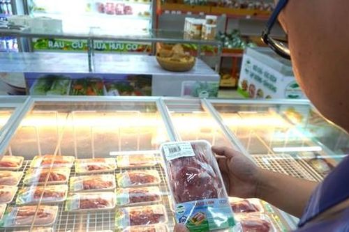 Khởi nghiệp thành công thương hiệu thịt lợn thảo dược ở tuổi 50