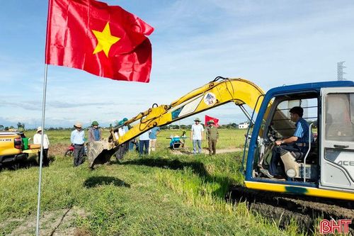 Rầm rộ chuyển đổi ruộng đất lần 3 ở Lộc Hà