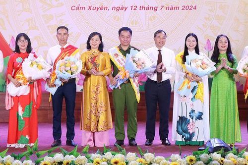Chung kết Hội thi 'Dân vận khéo' huyện Cẩm Xuyên
