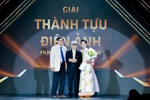 NSND Đặng Nhật Minh: 'phim là người và người là phim'