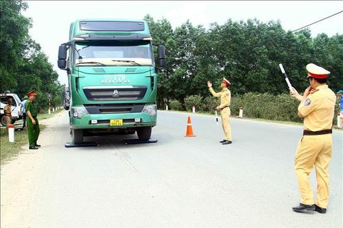 Kiểm soát tải trọng và giám sát hành trình để giảm tử vong do tai nạn giao thông