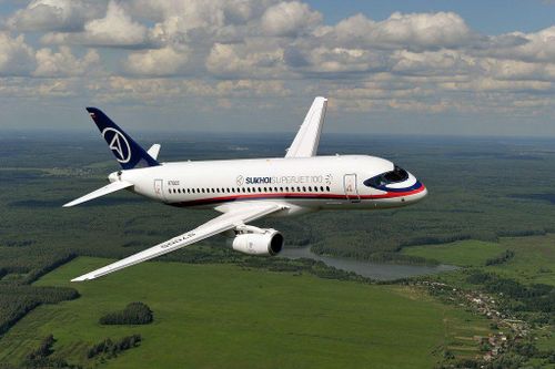 Máy bay Sukhoi Superjet 100 của Nga rơi gần Moskva