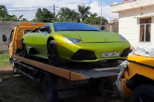 Hai siêu xe Lamborghini và Mercedes nhập lậu vừa bị tiêu hủy có giá bao nhiêu?