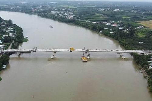Hợp long cầu hơn 400 tỷ đồng nối tỉnh Đồng Nai với Bình Dương