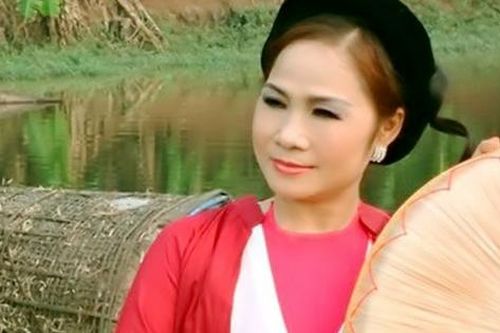 NSND Thúy Mùi: 'Người giữ lửa' của làng chèo Việt, hạnh phúc viên mãn tuổi 61