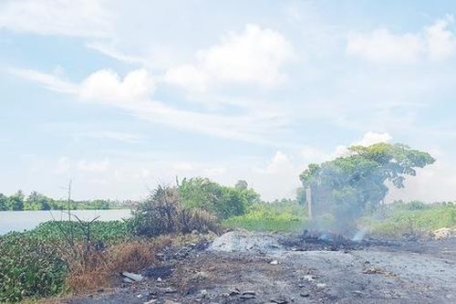 Hải Phòng xử lý tình trạng đổ, đốt trộm rác thải sau phản ánh của Người Đưa Tin