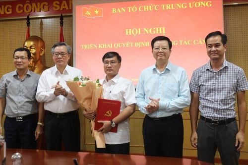 Bổ nhiệm Thư ký Ủy viên Bộ Chính trị, Bí thư Trung ương Đảng, Trưởng Ban Tổ chức Trung ương