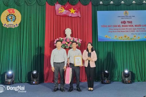 Báo Đồng Nai đạt giải nhất đơn ca Hội thi tiếng hát cán bộ, đoàn viên, người lao động