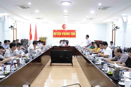 Đoàn công tác của UBND tỉnh làm việc tại huyện Phong Thổ