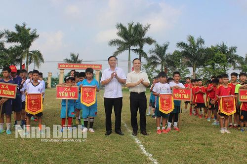 Khai mạc Vòng chung kết Giải bóng đá nhi đồng huyện Yên Mô năm 2024