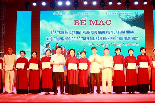 Tổng kết lớp truyền dạy Hát Xoan cho giáo viên dạy âm nhạc khối THCS