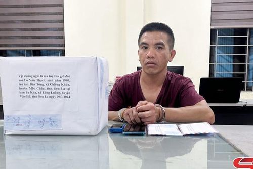 Bắt 2 đối tượng mua bán trái phép 2 bánh heroin