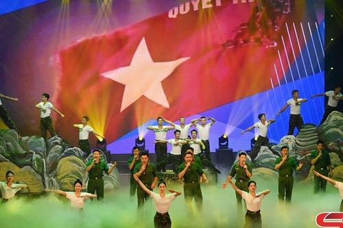 Đặc sắc chương trình nghệ thuật của Đoàn nghệ thuật quần chúng Bộ CHQS tỉnh Sơn La