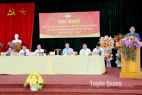 Đồng chí Phó Chủ tịch UBND tỉnh Nguyễn Thế Giang tiếp xúc cử tri xã Phúc Sơn