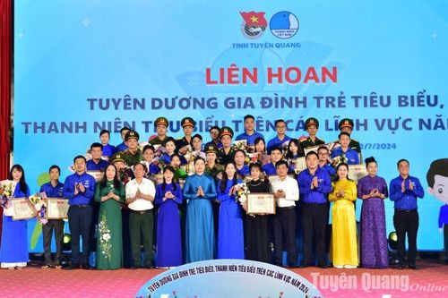 Tuyên dương gia đình trẻ tiêu biểu, thanh niên tiêu biểu năm 2024