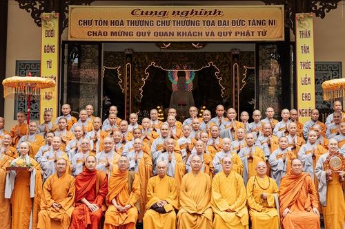 Đoàn 2 - Ban Trị sự GHPGVN TP.HCM thăm các trường hạ tập trung tại TP.Thủ Đức và Q.Tân Bình