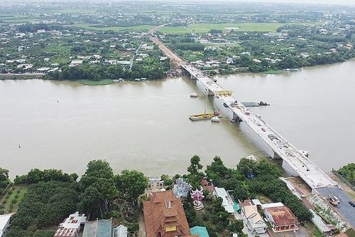 Hợp long cầu Bạch Đằng 2 nối liền hai tỉnh Đồng Nai - Bình Dương