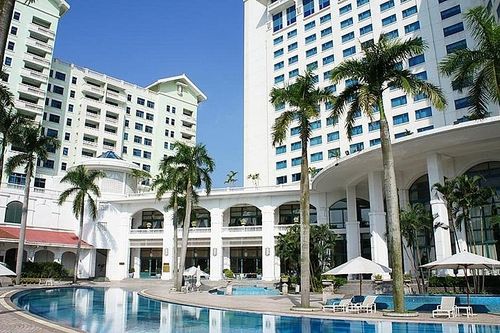 Doanh thu kinh doanh khách sạn vượt mức năm cao điểm 2019
