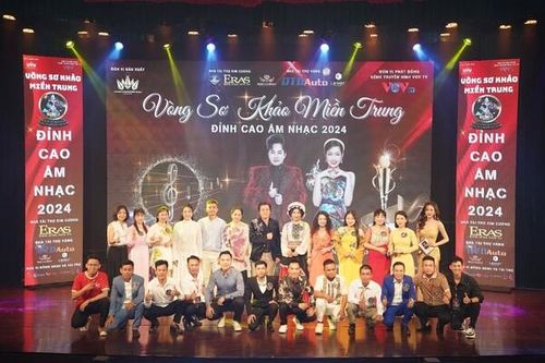 Gần 100 thí sinh của miền Nam và miền Trung tham dự vòng sơ khảo 'Đỉnh cao âm nhạc'