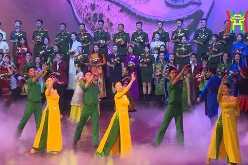 80 năm vang mãi bản hùng ca