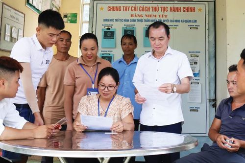 Đẩy mạnh phong trào thi đua thực hiện văn hóa công sở