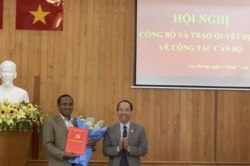 Bổ nhiệm đồng chí Cil Duin giữ chức Trưởng ban Dân vận Huyện ủy Lạc Dương