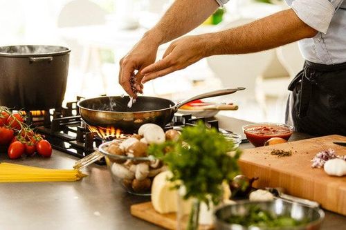 6 thói quen nấu nướng gây nguy hiểm