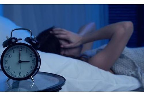 Tập thể dục buổi tối có giúp ngủ ngon, làm gì để ngủ đủ giấc không cần đến thuốc?