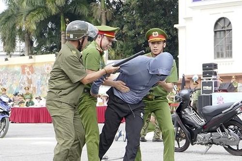 Những người đồng hành với Công an giữ bình yên cơ sở