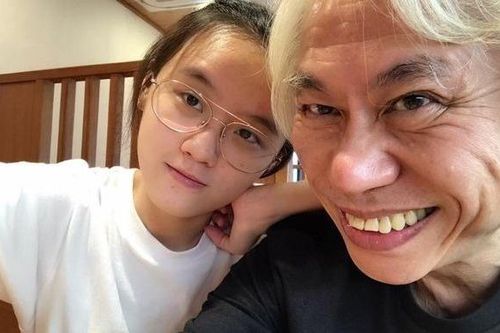 Cha Lâm Tĩnh Ân bất lực vì con