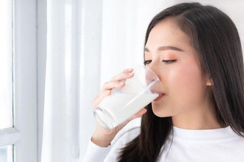 Nếu không thích uống sữa, ăn gì để bổ sung canxi?
