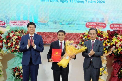 Công bố Quyết định công nhận Hiệu trưởng Trường Đại học Quy Nhơn